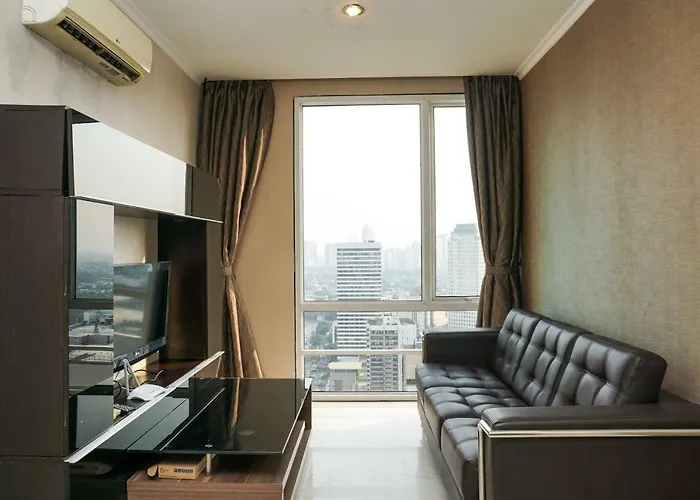 Apartemen 92 m² dengan 3 kamar tidur dan 2 kamar mandi pribadi di Senayan